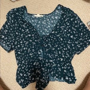 Green LA hearts shirt - looks like second slide